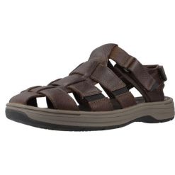 Sandały CLARKS SALTWAY COVE Brązowy. Brązowe sandały Clarks, ze skóry, bez zapięcia. Za 388.99 zł.