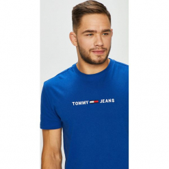 Tommy Jeans - T-shirt/polo DM0DM05125. Niebieskie koszulki polo sportowe marki Tommy Jeans, z aplikacjami, z dzianiny, z okrągłym kołnierzem. Za 159.90 zł.