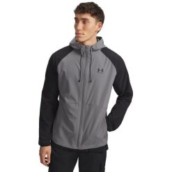 Kurtka męska Under Armour Vibe Woven Windbreaker 6003001. Czarne kurtki Under Armour, m, bez wzorów, z elastanu, z kapturem. Za 308.40 zł.