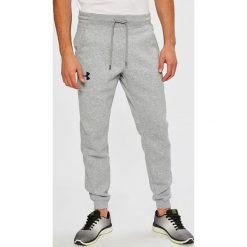 Under Armour - Spodnie Rival Cotton Jogger. Szare joggery i bojówki marki Under Armour, z bawełny. W wyprzedaży za 219.90 zł.