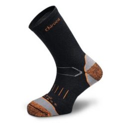 Skarpety trekkingowe z merino Chiruca Outlast Antibacterial. Czarne skarpety Chiruca, bez wzorów. Za 87.99 zł.