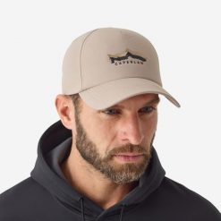 Czapka z daszkiem Caperlan FC 100. Brązowe czapki z daszkiem CAPERLAN, bez wzorów, z bawełny. Za 34.99 zł.
