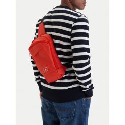 Saszetka Nautica. Czerwone saszetki i nerki Nautica, bez wzorów, małe, bez dodatków. Za 69.99 zł.