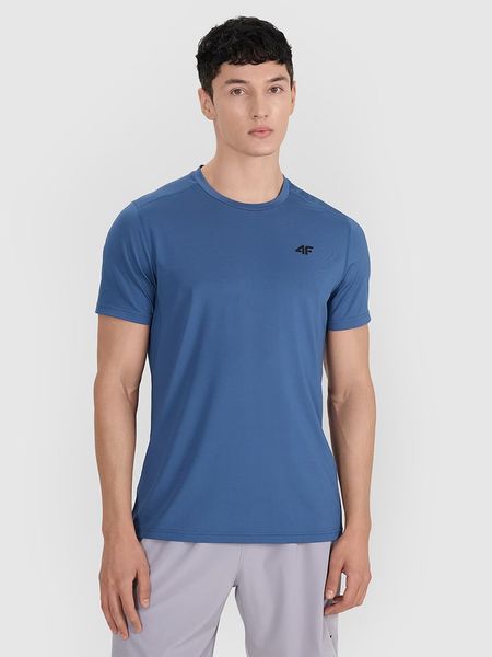 4F Koszulka sportowa w kolorze niebieskim rozmiar: S. Niebieskie t-shirty sportowe 4F, bez wzorów, z materiału, bez ramiączek, na fitness i siłownię. Za 72.95 zł.