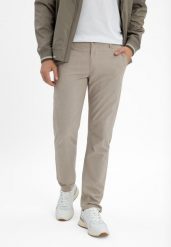Beżowe spodnie chino R-MONTER. Brązowe eleganckie spodnie Volcano, do pracy, m, z bawełny, biznesowe. Za 179.99 zł.