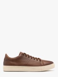 Brązowe sportowe półbuty męskie DANIEL. Brązowe eleganckie półbuty RKO, bez wzorów, ze skóry, bez obcasa, bez zapięcia. Za 429.99 zł.