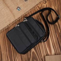 Torba męska na ramię ABR-20 saszetka męska skórzana ABR-18 zestaw prezentowy Abruzzo ZUP-127. Czarne torby na ramię bez wzorów, z materiału, do ręki, bez dodatków. Za 319.00 zł.