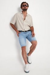 Spodenki męskie jeansowe ARMANI EXCHANGE. Szorty Armani Exchange, m, bez wzorów, z jeansu. Za 619.00 zł.