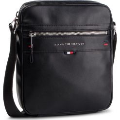Saszetka TOMMY HILFIGER - Elevated Reporter Novelty AM0AM04426 002. Saszetki i nerki Tommy Hilfiger. W wyprzedaży za 269.00 zł.