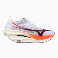 Buty do biegania Mizuno Wave Rebellion Pro 3 w. Białe buty do biegania Mizuno, bez wzorów, bez zapięcia, do biegania, mizuno wave. W wyprzedaży za 872.25 zł.