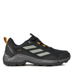 Trekkingi adidas. Czarne buty trekkingowe Adidas, bez wzorów, z gore-texu, bez zapięcia. Za 339.99 zł.