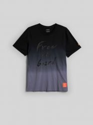 4F T-shirt regular z nadrukiem męski - czarna XL. Czarne t-shirty 4F, m, bez wzorów, z jeansu, bez kołnierzyka, bez ramiączek. Za 89.99 zł.