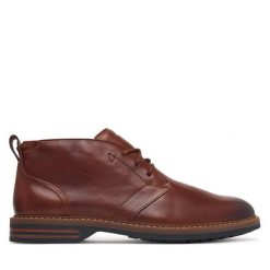 Trzewiki Clarks. Brązowe botki sznurowane Clarks, bez wzorów, bez obcasa, bez zapięcia. Za 519.99 zł.