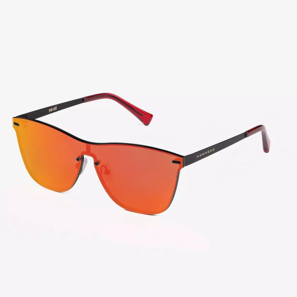 OKULARY HAWKERS X STEVE AOKI - GUN METAL RUBY ONE VM. Czerwone okulary przeciwsłoneczne Hawkers. Za 99.99 zł.