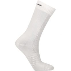 Skarpetki Endurance Dingwall. Białe skarpety Endurance, bez wzorów. W wyprzedaży za 26.00 zł.