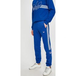 Adidas Originals - Spodnie. Spodnie materiałowe adidas Originals. Za 269.90 zł.