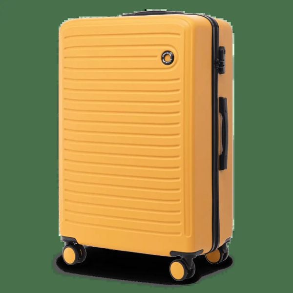 Walizka DUŻA Wings ABS+ COOT 28" Yellow. Żółte walizki Wings, bez wzorów, z materiału, duże. Za 179.90 zł.