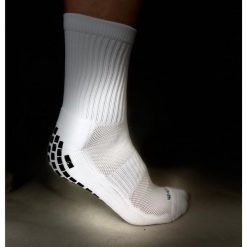 Skarpety piłkarskie/ getry antypoślizgowe SPEED 37-41. Białe skarpety YAKIMASPORT, bez wzorów. Za 14.99 zł.