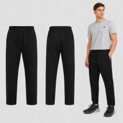 SPODNIE MĘSKIE 4F JOGGERY SPORTOWE CASUAL CZARNE. Czarne joggery i bojówki 4F, m, bez wzorów, z bawełny, casualowe. Za 159.99 zł.