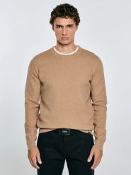 Sweter męski o teksturalnym splocie bawełniany brązowy Reylon 802. Brązowe swetry nierozpinane BIG STAR, l, bez wzorów, z bawełny, bez kołnierzyka, bez ramiączek. Za 199.99 zł.
