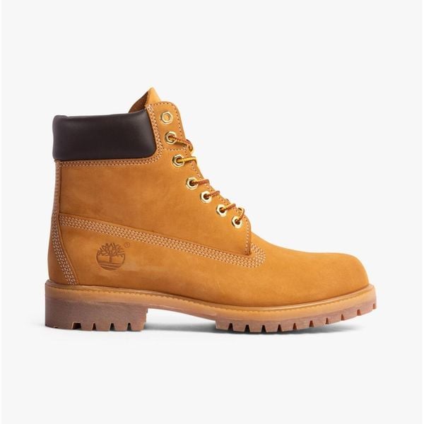 Buty trekkingowe Timberland Premium 6. Brązowe trekkingi Timberland, bez wzorów, z nubiku, bez zapięcia. Za 899.00 zł.