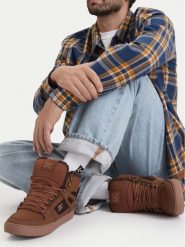 DC Shoes Sneakersy EO-PURE HIGH TOP WC WNT DC01802210 Brązowy. Brązowe buty sportowe casual DC Shoes, bez wzorów, ze skóry, bez zapięcia. Za 399.99 zł.