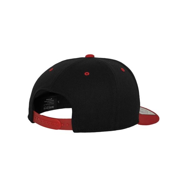 Czapka Flexfit 110. Czarne czapki z daszkiem FLEXFIT, bez wzorów, z poliakrylu. Za 95.65 zł.