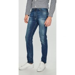 Tommy Jeans - Jeansy Simon. Jeansy marki Tommy Jeans. W wyprzedaży za 459.90 zł.