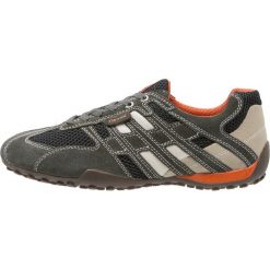 Geox Sneakersy niskie dark grey. Buty sportowe casual marki Geox. Za 539.00 zł.