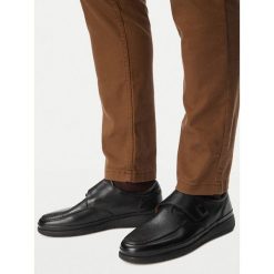 Półbuty Go Soft. Czarne eleganckie półbuty GO SOFT, bez wzorów, bez obcasa, bez zapięcia. Za 249.99 zł.