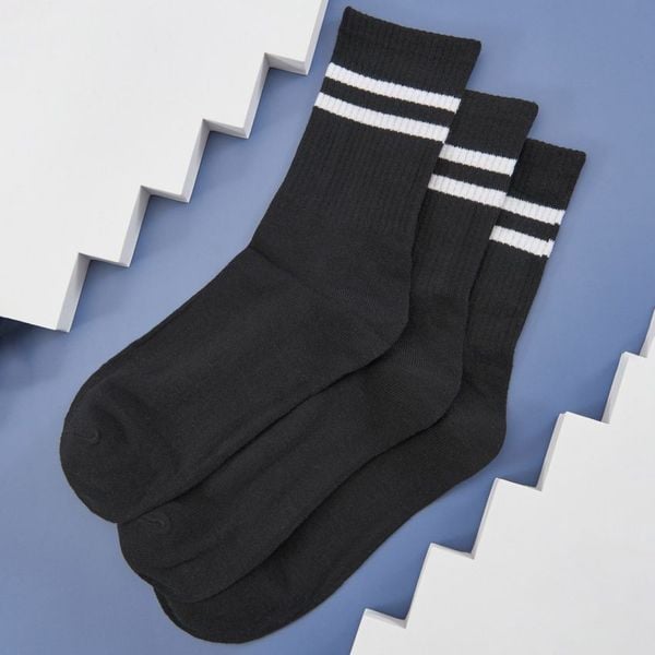 Skarpetki 3 pack - wielobarwny. Skarpety Sinsay, bez wzorów, prążkowane. Za 11.99 zł.