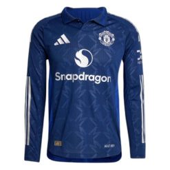 Autentyczna koszulka z długim rękawem Manchester United 2024/25. Niebieskie bluzki z długim rękawem Adidas, bez wzorów, bez kołnierzyka, bez ramiączek. W wyprzedaży za 555.40 zł.
