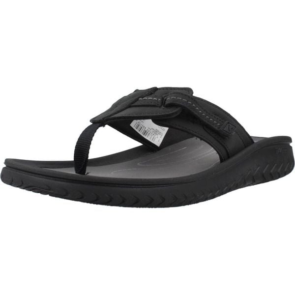 Sandały CLARKS 26176988C Czarny. Czarne sandały Clarks, ze skóry, bez zapięcia. Za 242.99 zł.