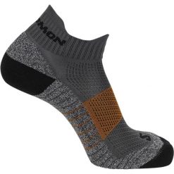 Skarpety Salomon Aero Ankle Unisex 1 para Szare z akcentami Scarlet Ibis/Czarne. Czarne skarpety Salomon, bez wzorów, z elastanu. Za 131.99 zł.