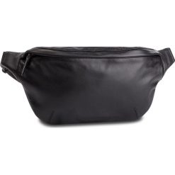 Saszetka nerka VAGABOND - Umea BC05-001-20 Black. Saszetki i nerki marki Vagabond. W wyprzedaży za 379.00 zł.