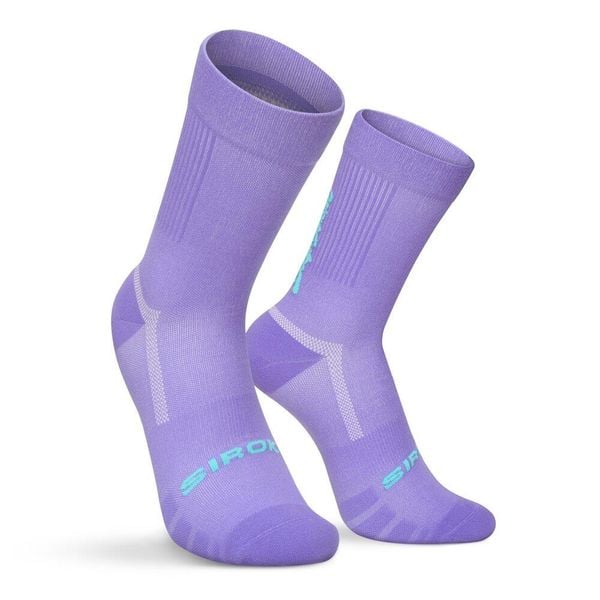 Skarpetki sportowe Boombastic Siroko BBC Amp Purple. Fioletowe skarpetki sportowe SIROKO, bez wzorów, z elastanu. Za 59.00 zł.
