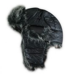Czapka z Nausznikami, Czarna Zimowa z Futerkiem, Ciepła, z Kożuchem, Męska -JAREK. Czarne czapki zimowe Jarek, bez wzorów, z materiału. Za 49.00 zł.