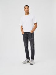 ONLY & SONS Dżinsy "Weft" - Regular fit - w kolorze antracytowym rozmiar: W34/L32. Czarne jeansy Only & Sons, l. Za 149.66 zł.