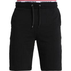Moschino Underwear SHORT JOGGERS Spodnie od piżamy black. Joggery i bojówki marki Moschino Underwear. W wyprzedaży za 383.20 zł.