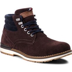 Trapery TOMMY HILFIGER - Outdoor Suede Boot FM0FM01748 Coffee Bean 212. Trapery marki Tommy Hilfiger. W wyprzedaży za 359.00 zł.