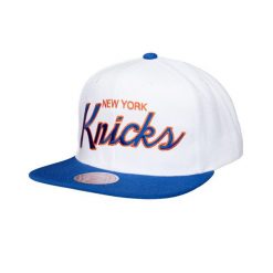 Czapka typu snapback Mitchell & Ness Heritage Script New York Knicks. Białe czapki z daszkiem Mitchell & Ness, bez wzorów. Za 237.00 zł.