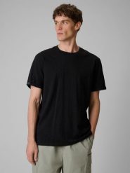 4F T-shirt regular gładki męski - czarny XXL. Czarne t-shirty 4F, m, bez wzorów, z bawełny, bez kołnierzyka, bez ramiączek. Za 59.99 zł.