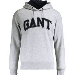 GANT EMBRODERY HOODIE Bluza z kapturem grey. Bluzy marki GANT. Za 419.00 zł.