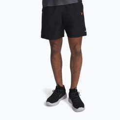 Spodenki treningowe męskie Under Armour Tech Utility. Czarne buty treningowe Under Armour, m, bez wzorów. Za 179.99 zł.