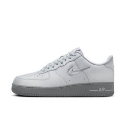 Buty do chodzenia męskie Nike Air Force 1 Jewel. Szare buty sportowe casual Nike, bez wzorów, z gumy, bez zapięcia, nike air force. Za 667.00 zł.