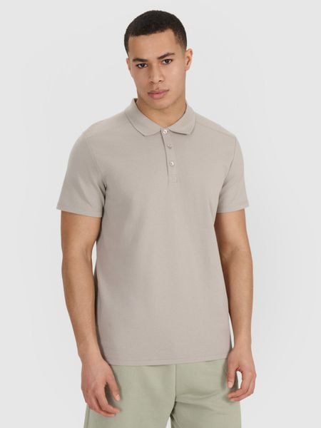 4F Koszulka polo regular męska - szara S. Szare koszulki polo 4F, bez wzorów, z bawełny, bez ramiączek. W wyprzedaży za 89.99 zł.