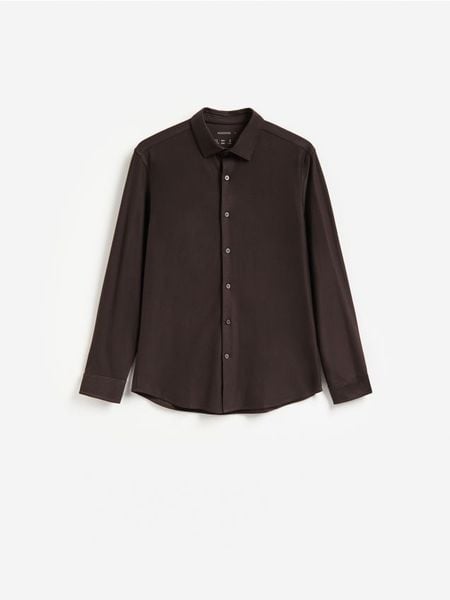 Gładka koszula slim fit - ciemnobrązowy. Brązowe koszule Reserved, l, bez wzorów, z bawełny, bez kołnierzyka, bez ramiączek. Za 129.99 zł.