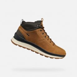 Buty GEOX U SPHERICA ACTIF X2 Brązowy. Brązowe buty turystyczne Geox, bez wzorów, ze skóry, bez zapięcia, trekkingowe. Za 836.40 zł.