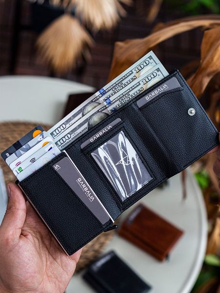 BAGmori Portfel w kolorze czarnym - 7 x 9 x 2,5 cm rozmiar: onesize. Czarne portfele BAGmori, bez wzorów, z materiału. Za 43.99 zł.