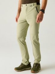 Regatta Spodnie funkcyjne Zipp-Off "Travel Light" w kolorze zielonym rozmiar: 58. Zielone spodnie treningowe długie Regatta, bez wzorów, z materiału. Za 184.89 zł.